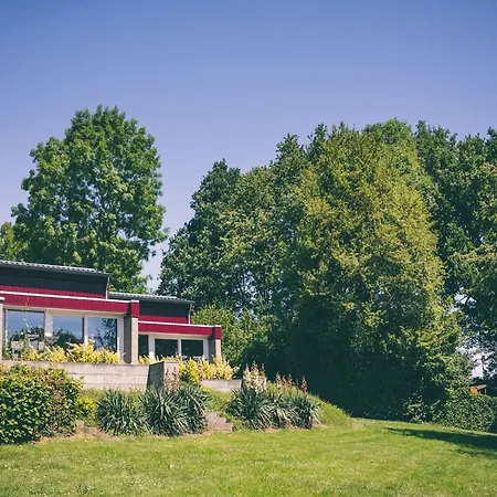 Holiday home With Sauna And Bubble Bath, On A Park, 4 Km Valkenburg