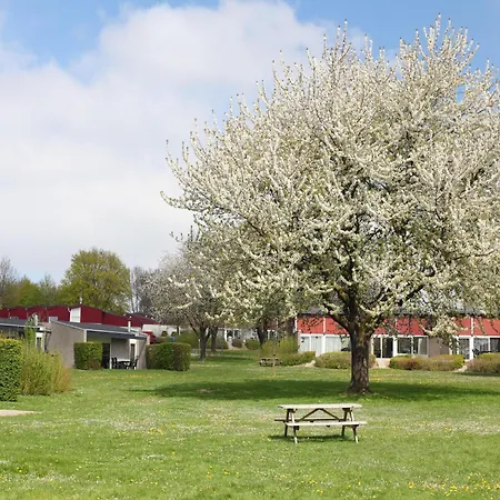 With Sauna And Bubble Bath, On A Park, 4 Km Valkenburg Holiday home Walem